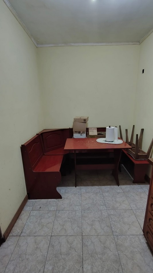 CASA EN BARRIO BOSQUE GRANDE, 3 AMBIENTES CON POSIBILIDAD DE MAS