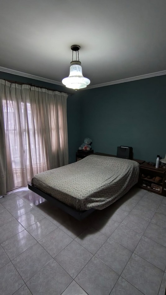 CASA EN BARRIO BOSQUE GRANDE, 3 AMBIENTES CON POSIBILIDAD DE MAS