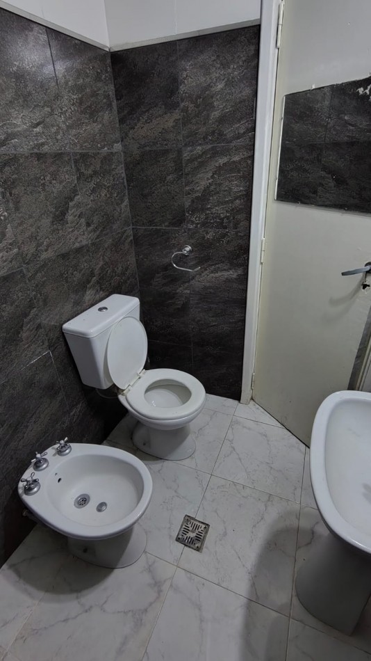DEPARTAMENTO DE 2 AMBIENTES ZONA UNIVERSITARIA, APTO CREDITO.