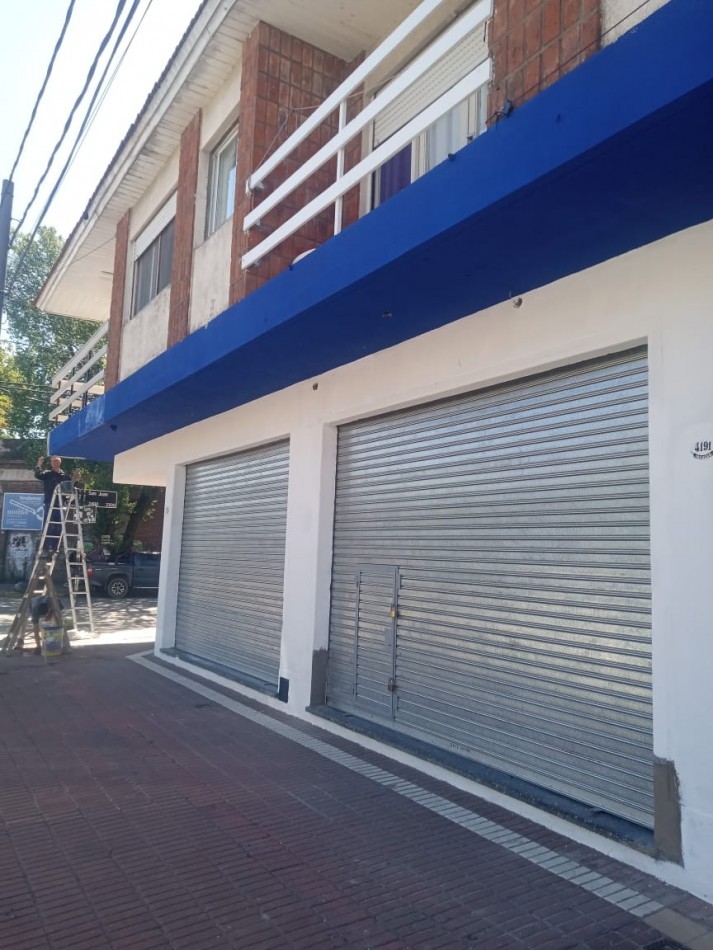 2 LOCALES COMERCIALES EN BLOCK EN FALUCHO Y SAN JUAN