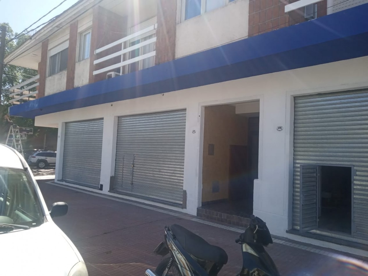 2 LOCALES COMERCIALES EN BLOCK EN FALUCHO Y SAN JUAN