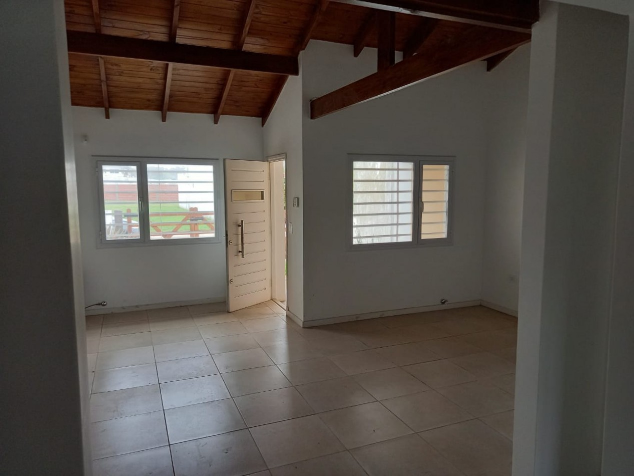DUPLEX DOS AMBIENTES A 1 CUADRA DEL MAR. BARRIO FELIX U. CAMET