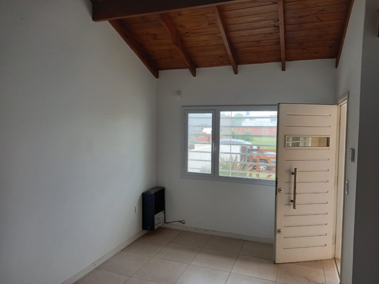 DUPLEX DOS AMBIENTES A 1 CUADRA DEL MAR. BARRIO FELIX U. CAMET