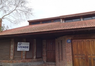 CHALET EN VENTA. ESTRADA AL 7200. A TERMINAR
