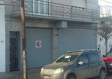 Locales sobre avda Luro+ chalet pta alta+ dpto a reciclar