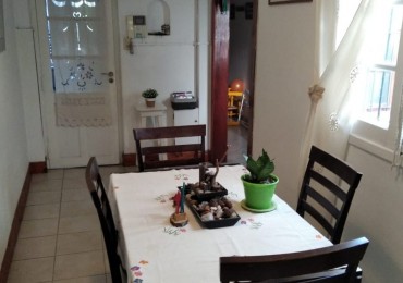 CASA 5 AMBIENTES EN BARRIO DON BOSCO.