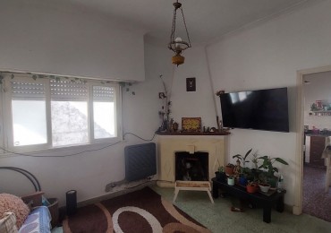 Chalet 3 Ambientes mas dpto en venta. Saenz Peña y 12 de Octubre
