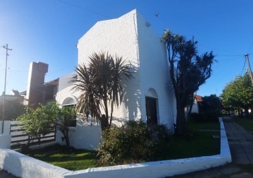 CASA 4 AMBIENTES EN BARRIO COLINAS DE PERALTA RAMOS