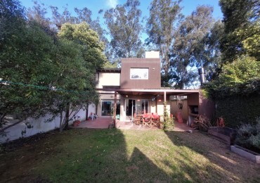 CASA EN VENTA. BARRIO LOS TILOS