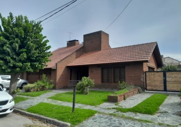 CHALET EN VENTA. BARRIO SANTA MONICA