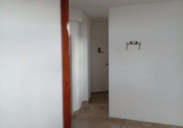 ALQUILER 24 MESES. CATAMARCA Y BOLIVAR. 2 AMBIENTES. $550.000, EXPENSAS INCLUIDAS