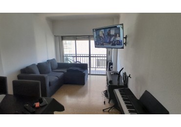 24 Meses 2 ambientes con Balcon zona Colon y Sarmiento