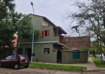EN VENTA, PROPIEDAD EN BLOCK. BARRIO NUEVA POMPEYA. CHALET 4 AMBIENTES MAS LOCAL MAS DEPARTAMENTO