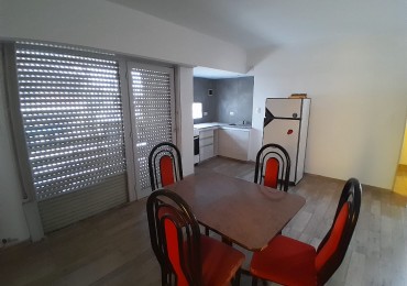 Departamento reciclado de 2 ambientes en primer piso