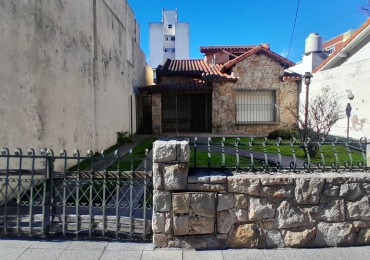 TERRENO EN BARRIO POMPEYA CON CHALET A RECICLAR
