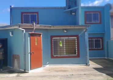 CASA EN 2 PLANTAS EN BARRIO LOPEZ DE GOMARA