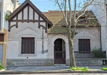 CHALET DE 5 AMBIENTES APTO USO PROFESIONAL