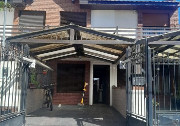 DUPLEX DE TRES AMBIENTES EN BARRIO VILLA PRIMERA