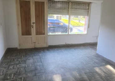 EN BLOCK: DOS PHS Y UN DEPTO O LOCAL EN BARRIO VILLA PRIMERA.  