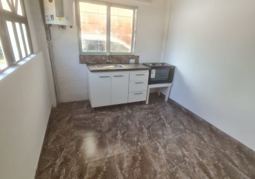 ALQUILER 12 MESES. DOS AMBIENTES ITUZAINGO 6500