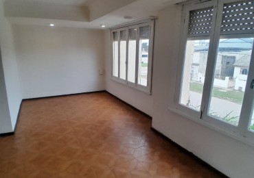 DEPARTAMENTO DE 2 AMBIENTES EN RIVADAVIA AL 8100