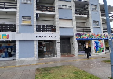 DEPARTAMENTO DE 2 AMBIENTES SOBRE AVENIDA TEJEDOR. APTO CREDITO.